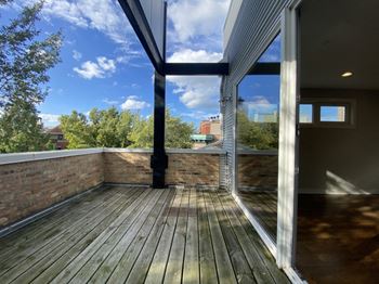 Balcony/patio